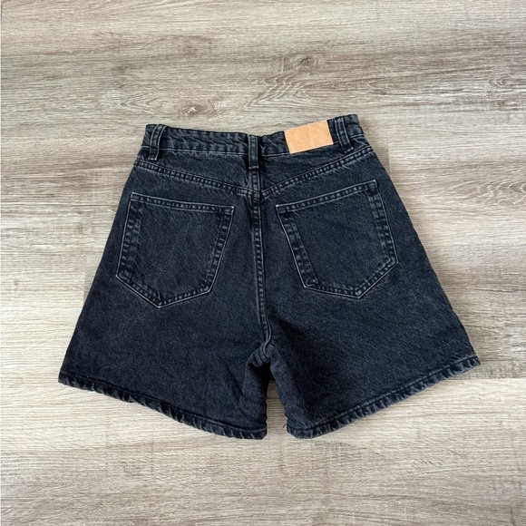 Zara black rigid denim high waisted mom shorts 2 - Picture 4 of 9